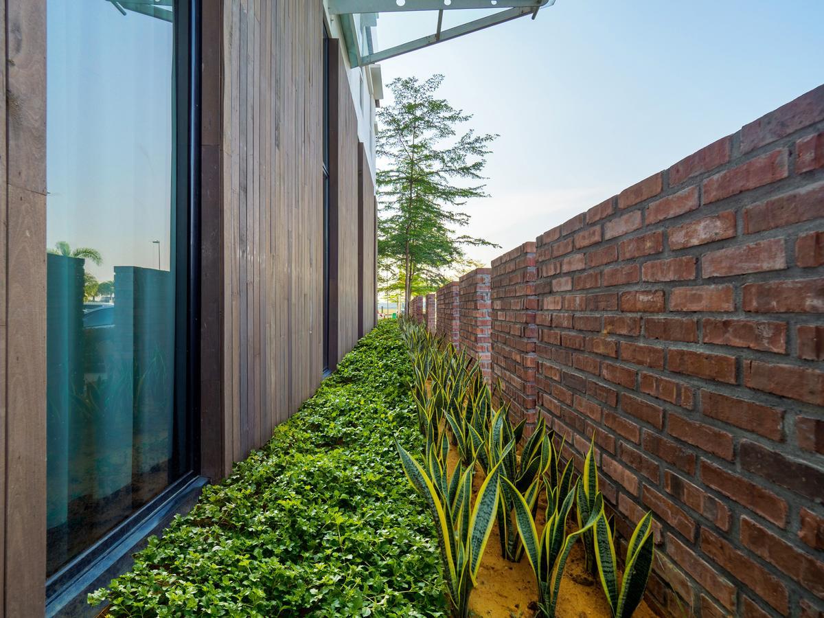 Tune Hotel Klia-Klia2, Airport Transit Hotel Сепанг Экстерьер фото